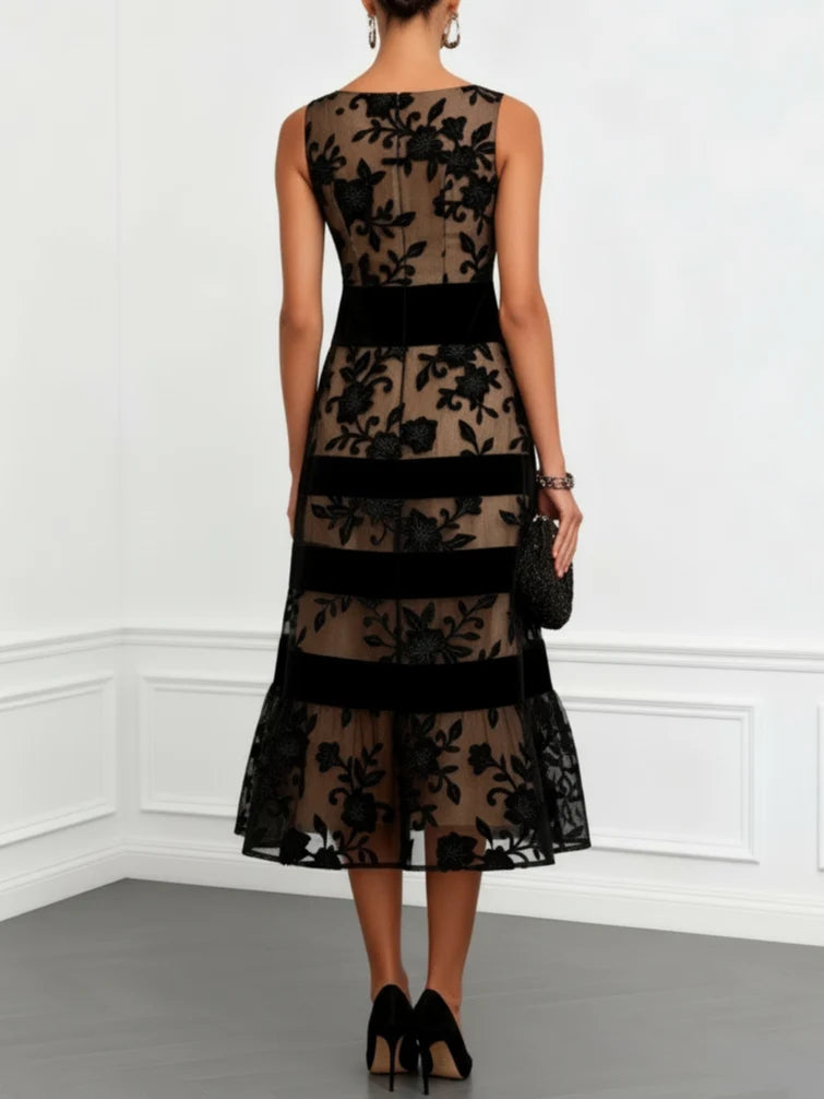 Abito Midi Nero Smanicato in Tulle Floreale con Linea ad A
