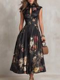 Abito Midi Nero in Raso Plissettato Floreale con Scollo a Goccia