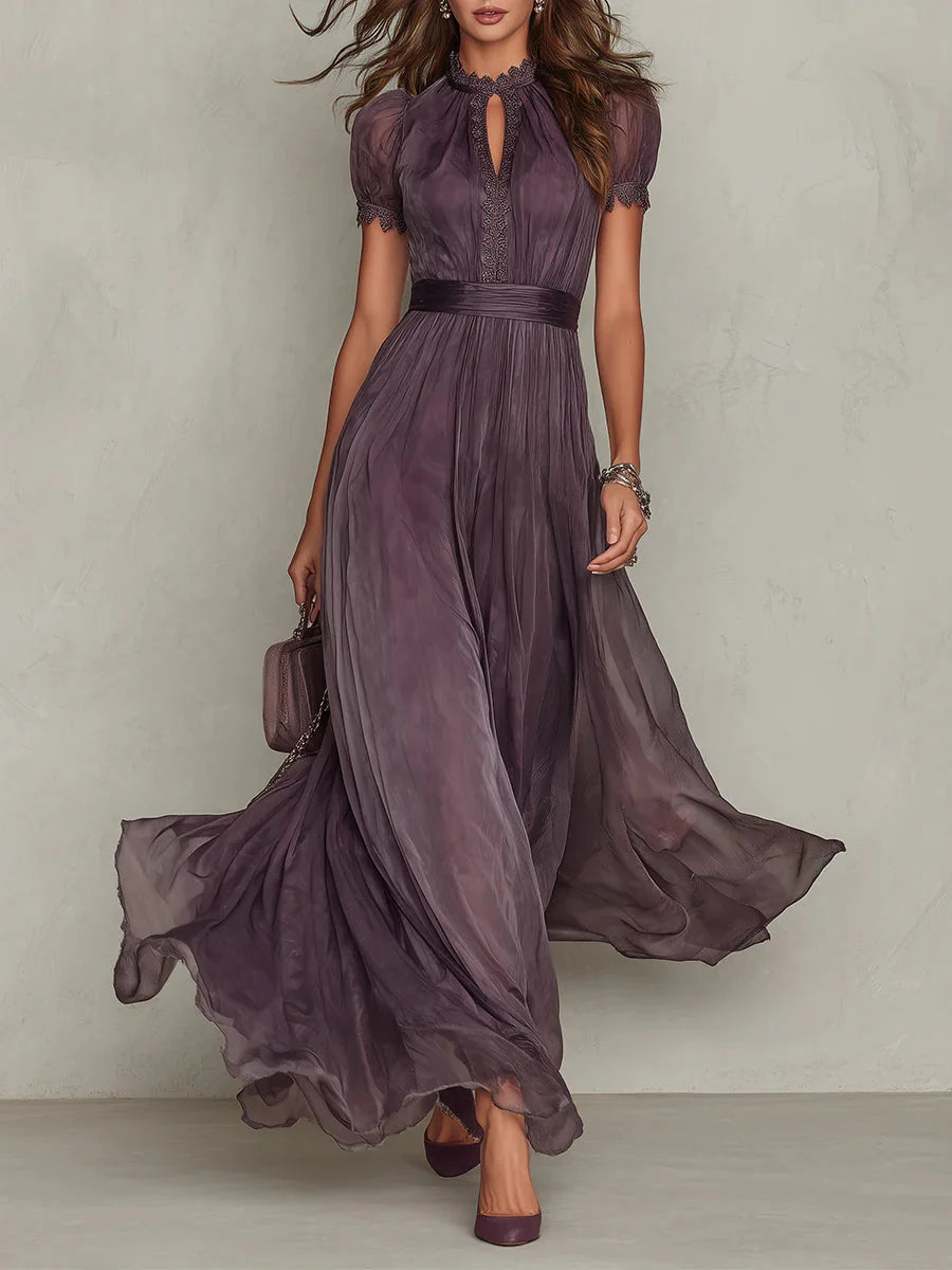 Abito Maxi Viola in Chiffon con Scollo a Goccia e Dettagli in Pizzo