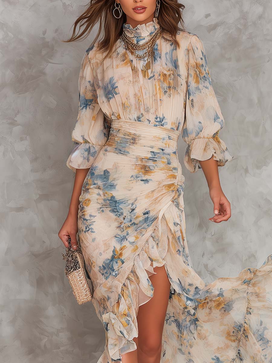 Abito Maxi Beige in Chiffon con Collo Alto, Stampa Floreale Effetto Dipinto a Olio e Orlo Asimmetrico