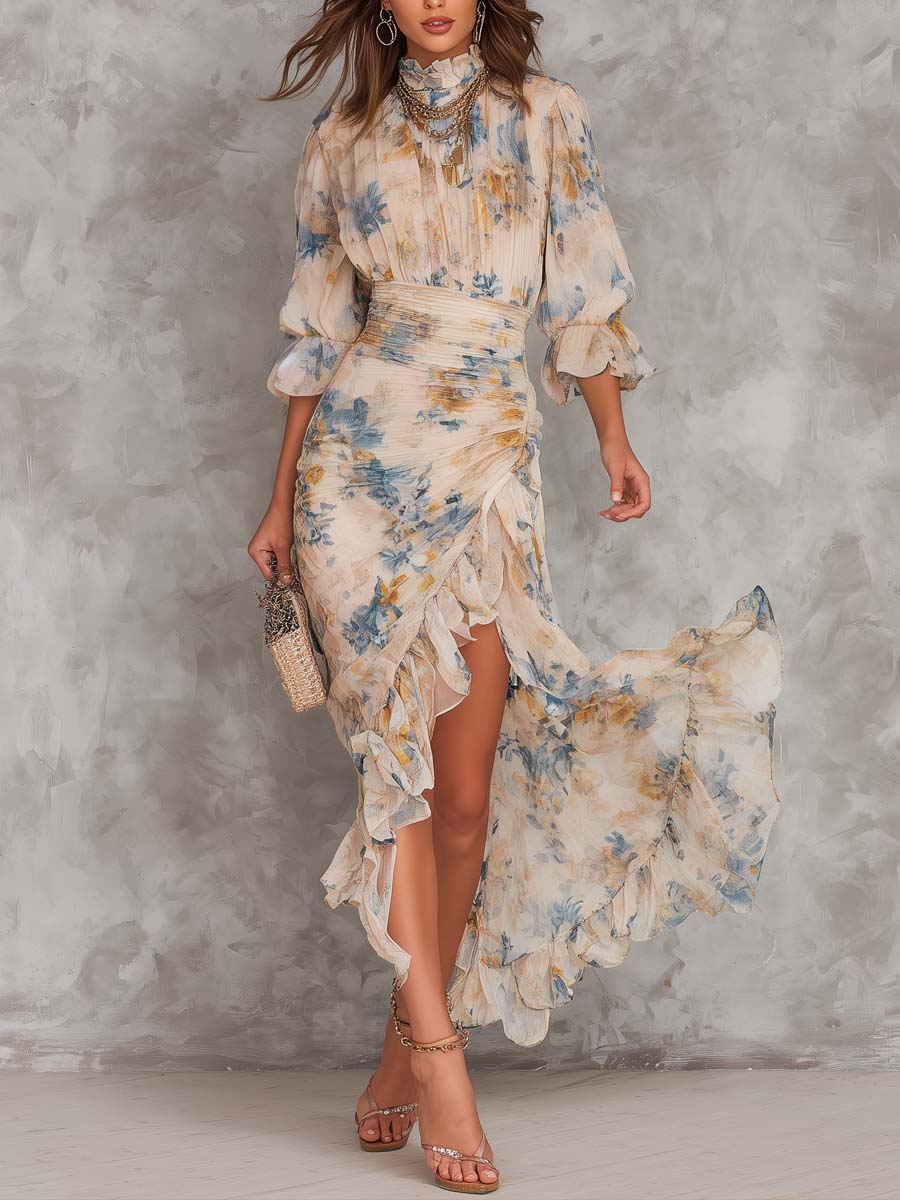 Abito Maxi Beige in Chiffon con Collo Alto, Stampa Floreale Effetto Dipinto a Olio e Orlo Asimmetrico
