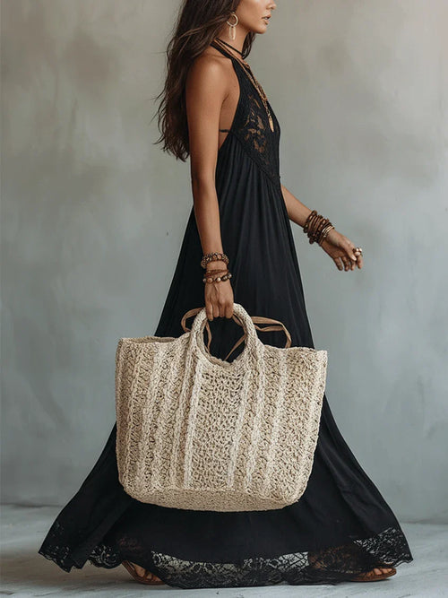 # Abito Maxi Nero Boho Smanicato con Dettagli in Pizzo